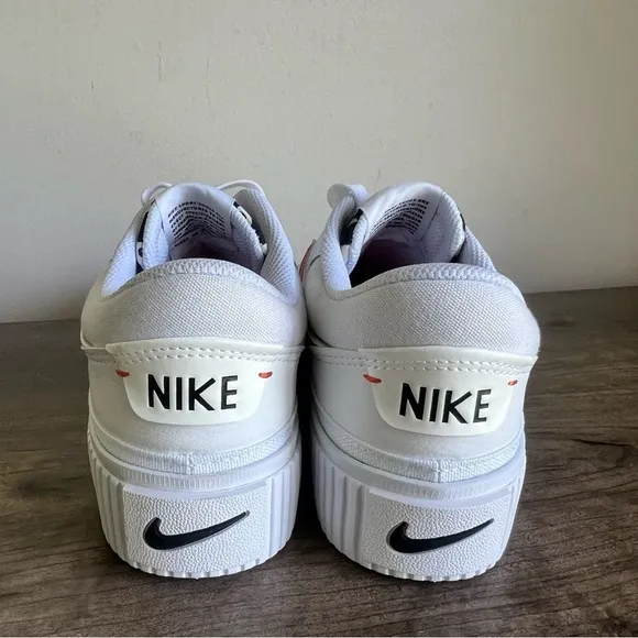 Nike Court Legacy Lift Women's Platform Shoe Size 8 SKU#24792