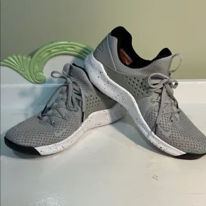 Nike Gray Athletic Shoes Men’s 11.5 AH9395-001