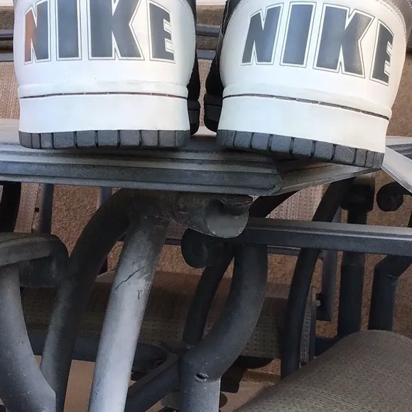 Nike hi top 2009 silver grayish tones size 12 used conditions