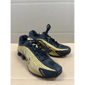 Nike Shox R4 Metallic Gold Black Shoes Men's 7.5 Women's 8.5-9  104265-702
