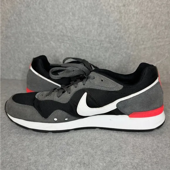 Nike Venture Runner - Black Gray Suede 3480 Men’s Sz 11.5 CK2944-004