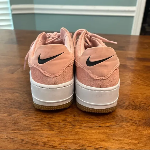 Nike Women’s Air Force 1 Sage Low Suede Platform pink shoes size 6.5