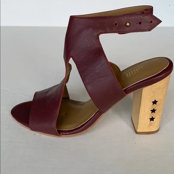 NINA PAYNE | Anthropologie Plum Star Heel Sandals