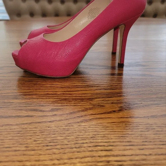 Nine West Hot Pink Genuine Leather Platform Peep Toe Sandal Shoes Pumps Heels