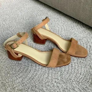 Nisolo tan suede block heel sandals size 8.5