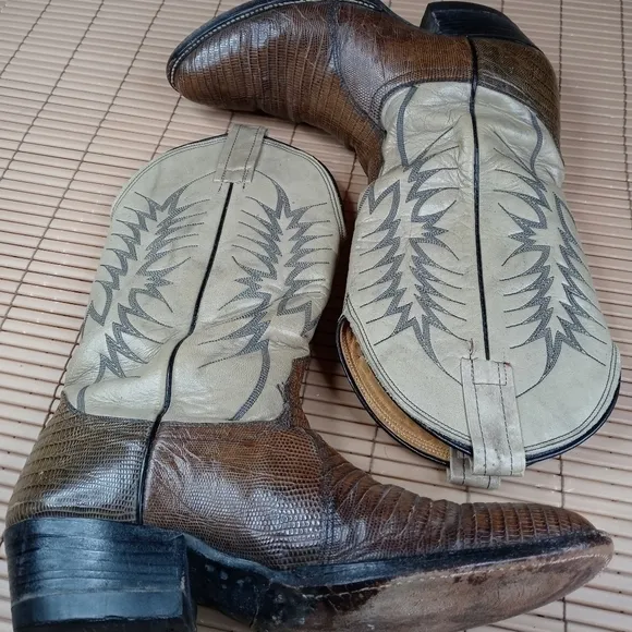 Nocona men's sz 8.5D brown iguana lizard boots Overall good condition. Some hee