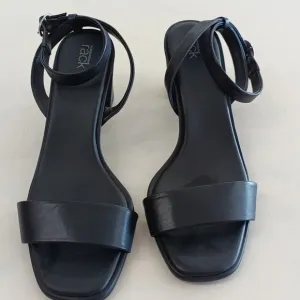 Nordstrom Rack Women's Black Faux-Leather Landry Square-Toe Heeled Sandals
