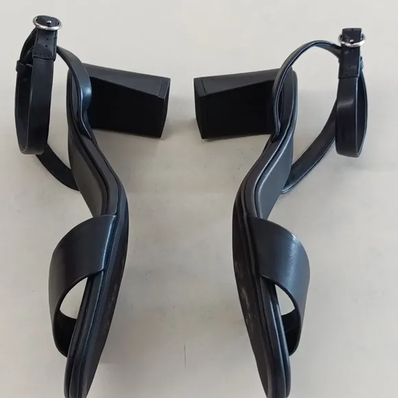Nordstrom Rack Women's Black Faux-Leather Landry Square-Toe Heeled Sandals