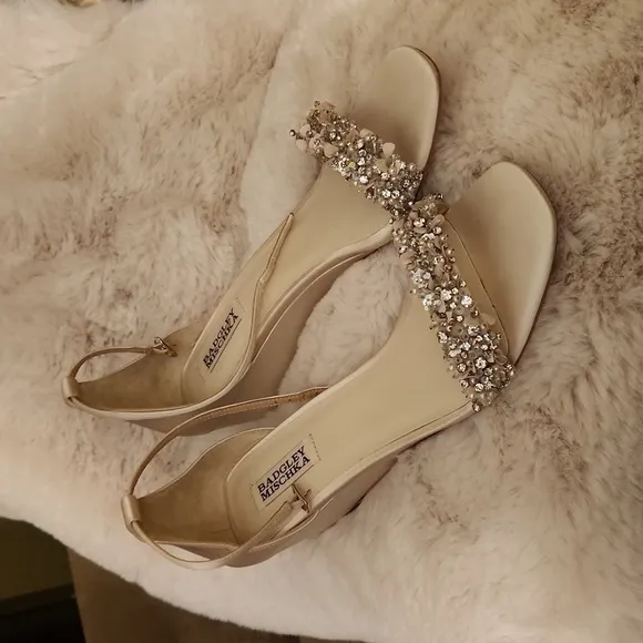 NWOB Badgley Mischka Cream Satin Beaded Wedge Heels-Size 9.5​​​​​​​