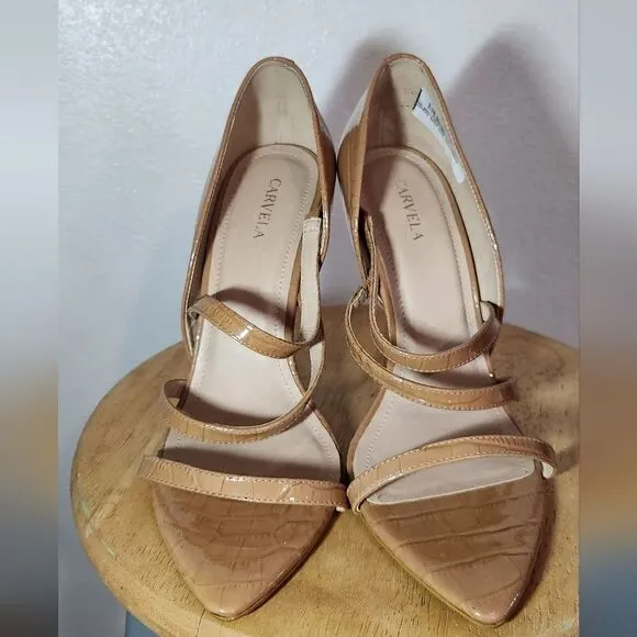 NWOB Carvela Gravitate Croc Embossed Heel Sandals Size 10 in Nude Tan