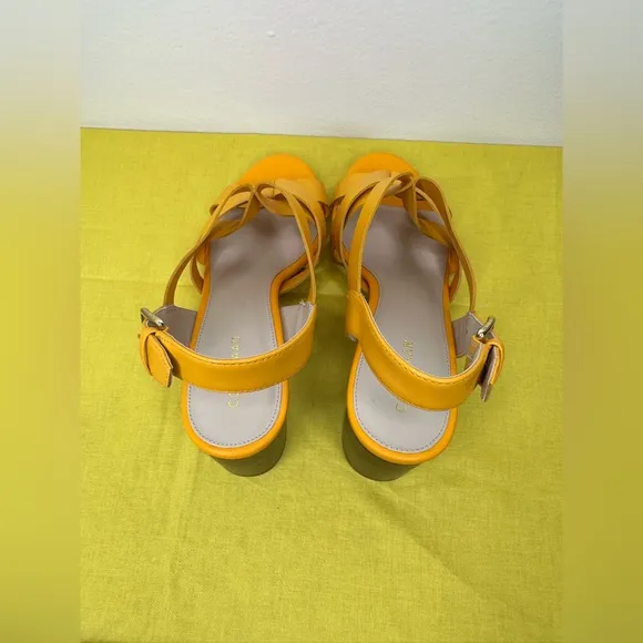 NWOB COLE HAAN JAMIE SANDALS RADIEN YELLOW