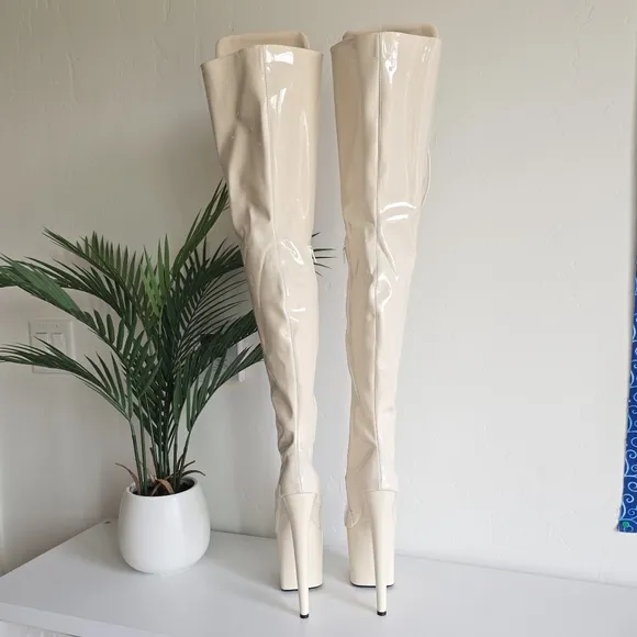 NWOB Hella Heels Lipkit No Angel Front Lace Thigh High Boot 8&quot; Heel Off White