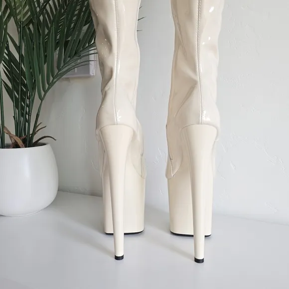 NWOB Hella Heels Lipkit No Angel Front Lace Thigh High Boot 8&quot; Heel Off White