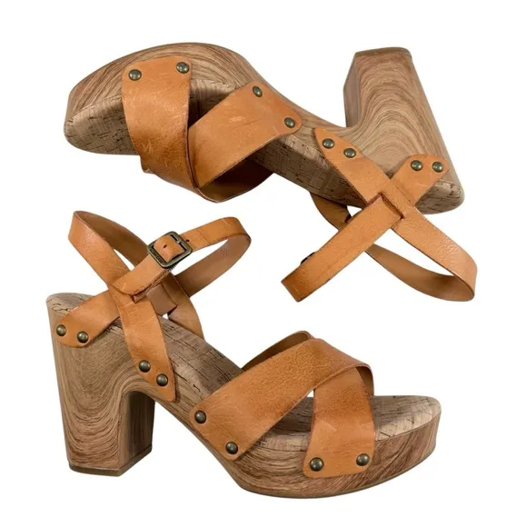 NWOB Kork-Ease Drew Strappy Leather Strap Block Heel Platform Sandals Size 8M