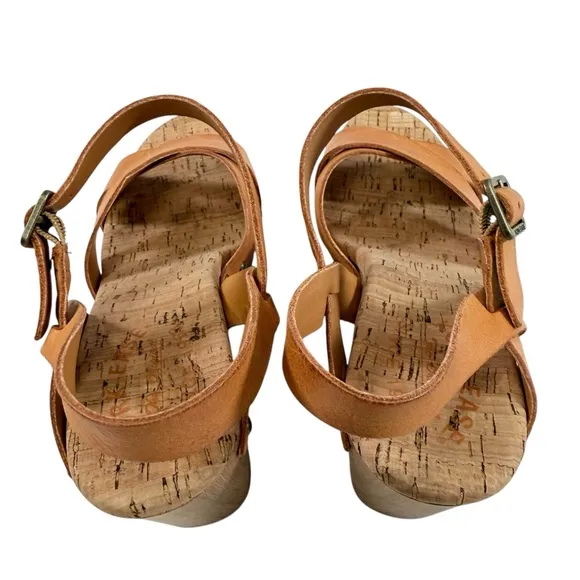 NWOB Kork-Ease Drew Strappy Leather Strap Block Heel Platform Sandals Size 8M