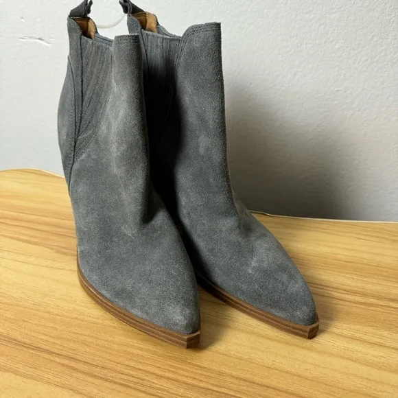 NWOB Mark Fisher LTD Gadri Gray Suede Ankle Boots 7.5