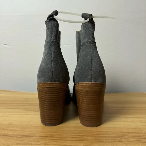 NWOB Mark Fisher LTD Gadri Gray Suede Ankle Boots 7.5