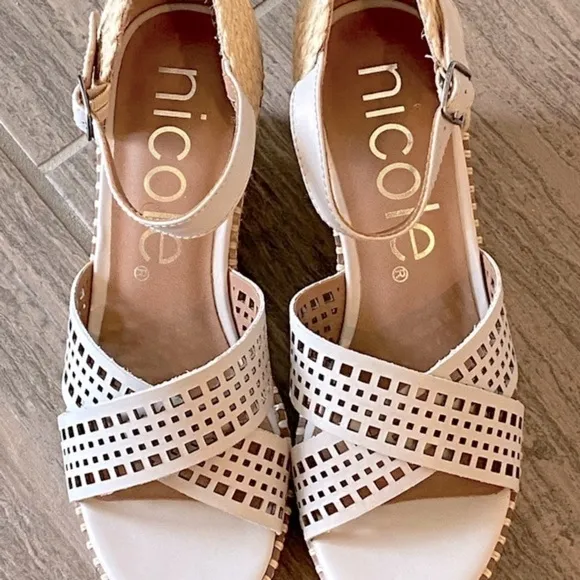 NWOB Nicole Sandal