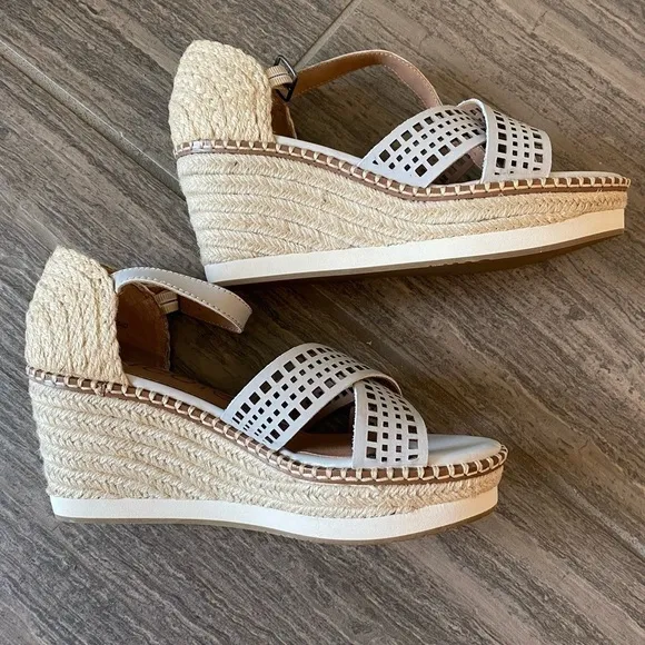 NWOB Nicole Sandal