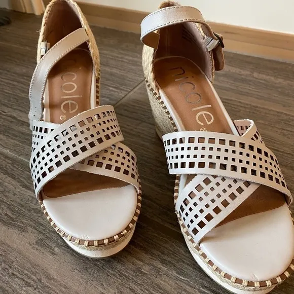 NWOB Nicole Sandal