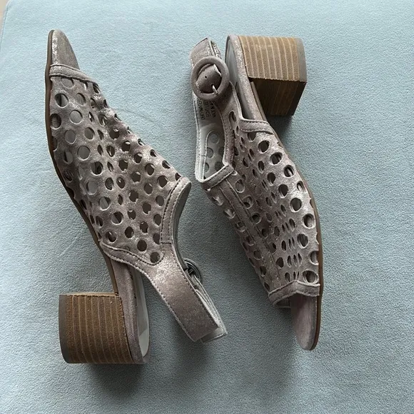 NWOB Paul Green Tico Perforated Block-Heel Sandals Size 4 UK / 6.5 US