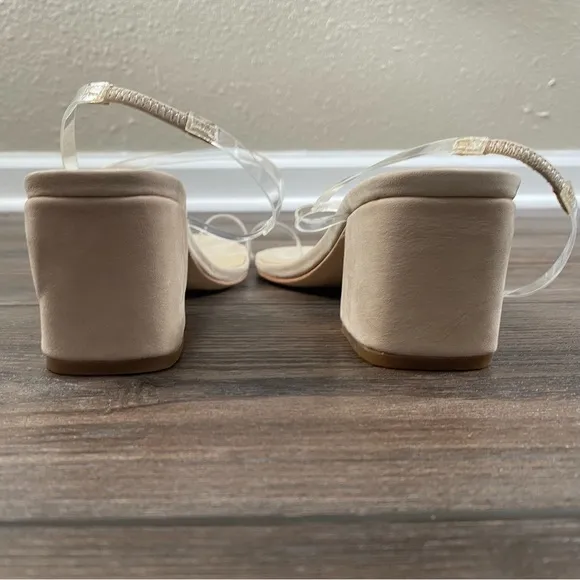 NWOB Raye Wildfire Sandals in Neutral