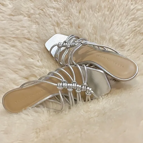 NWOB VERONICA BEARDAvita Metallic Cage Slide Sandals Sz 5.