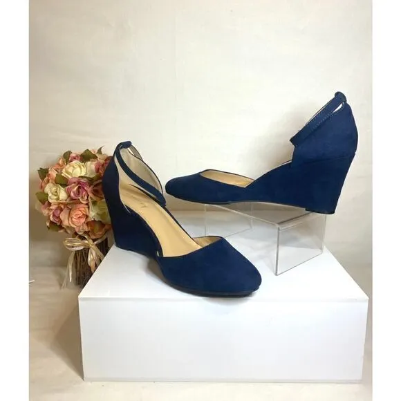 NWOB Attention Wedge Heels