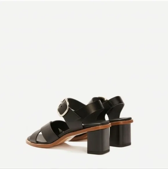 NWOT Everlane The Italian Leather Buckle Heel in Black