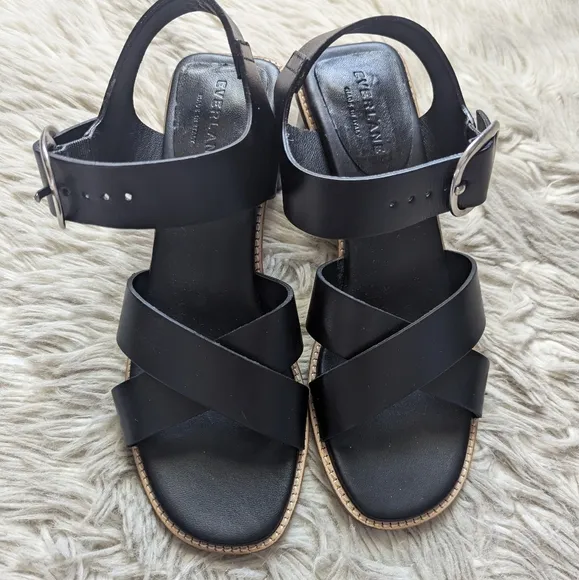 NWOT Everlane The Italian Leather Buckle Heel in Black