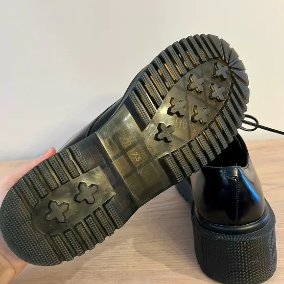 NWOT Jeffrey Campbell Platform Black Lace-Up Shoes