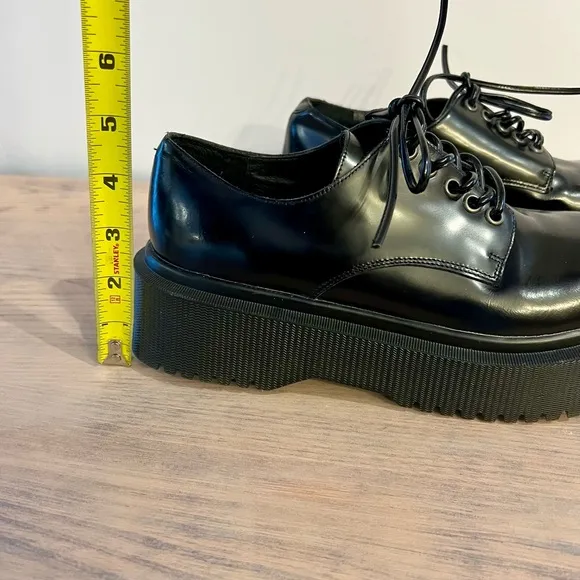 NWOT Jeffrey Campbell Platform Black Lace-Up Shoes