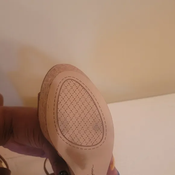 NWOT Jessica Simpson Cognac Caramel Brown Wedge Sandal Heels Size 6