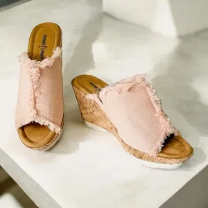 NWOT MINNETONKA Pink York Blush Wedge Sandals Size 9
