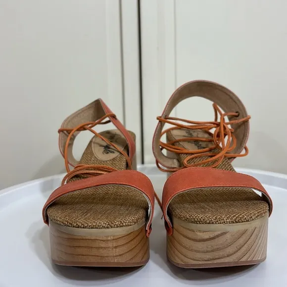 NWOT NEW Free People Aurora Wrap Clogs Size 9.5