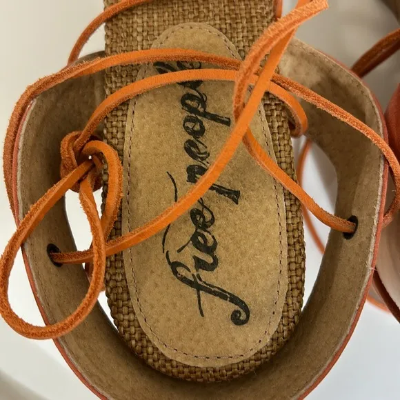 NWOT NEW Free People Aurora Wrap Clogs Size 9.5