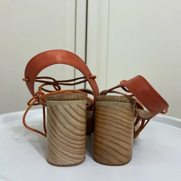 NWOT NEW Free People Aurora Wrap Clogs Size 9.5