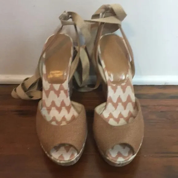 NWOT Theodora &amp; Callum by Stuart Weitzman ankle wrap platform wedge shoes 9