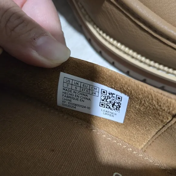 NWOT Toms Leather -Size 7