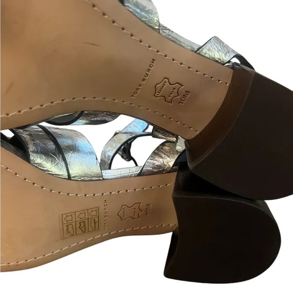NWOT Tory Burch City Silver Metallic Crinkled Leather Strappy Sandals – Sz 10
