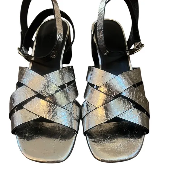 NWOT Tory Burch City Silver Metallic Crinkled Leather Strappy Sandals – Sz 10
