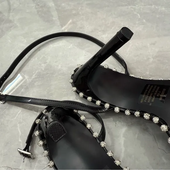 NWOT Women’s Steve Madden Zelle Black Rhinestone High Heel Sandals Size 7.5