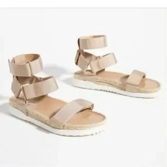 NWOT Silent D Anthropologie Trevor Gladiator Neutral Taupe Hook &amp; Loop Sandals