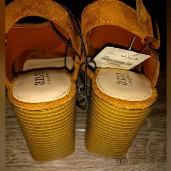 NWT A.N.A Womens Heeled Sandals Size 6