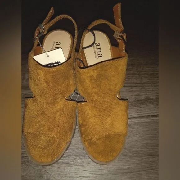 NWT A.N.A Womens Heeled Sandals Size 6