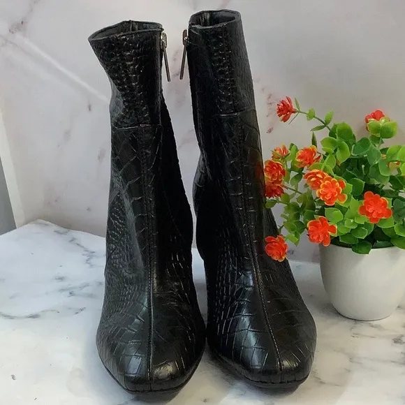 NWT Aquatalia Women's Weatherproof Boots Size 6N Made in Italy