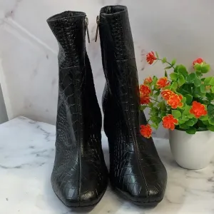 NWT Aquatalia Women's Weatherproof Boots Size 6N Made in Italy