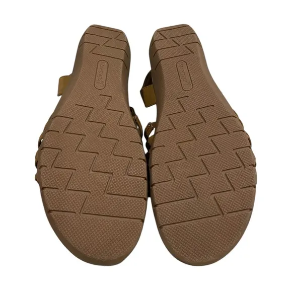 NWT BareTraps Jaime Wedge Sandals Size 8 1/2