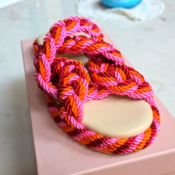NWT Btb Los Angeles Penelope braid sandals in punch size 8