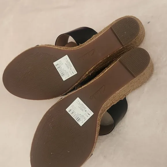 NWT! Clarks Lafley Devin Wedge Sandals Cusion Sole  Leather